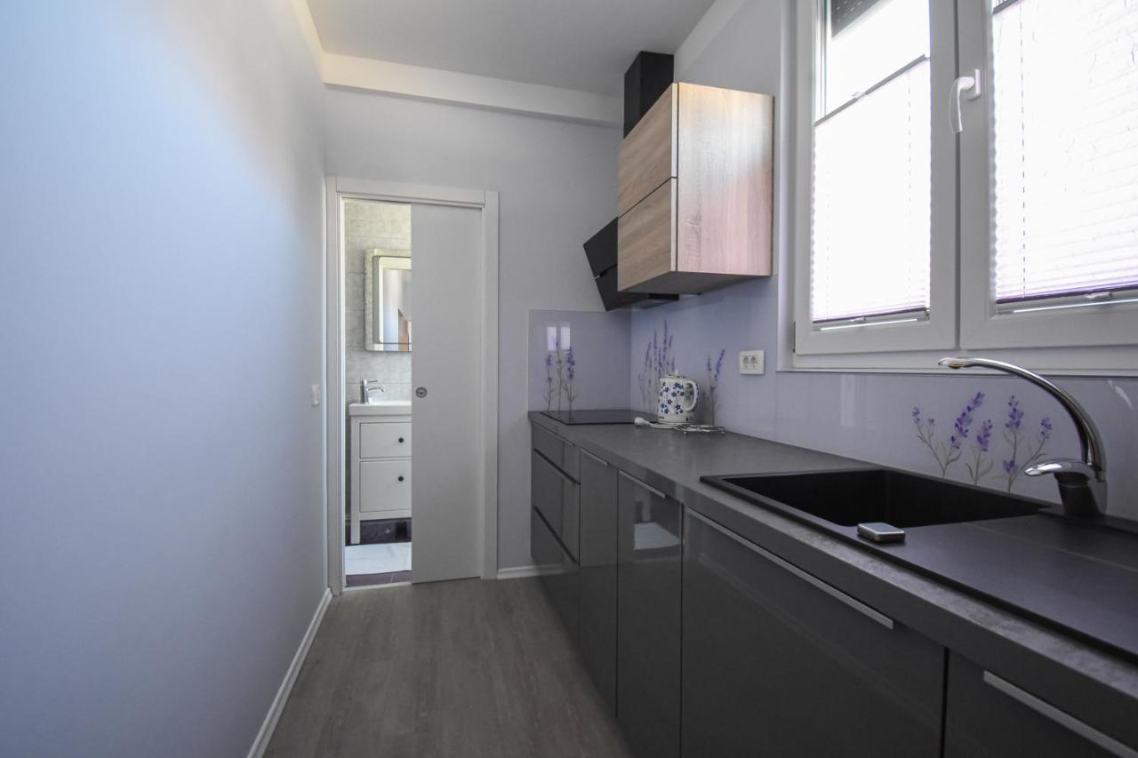 Apartmaji Sobe Zvezda Pobegi Exterior photo