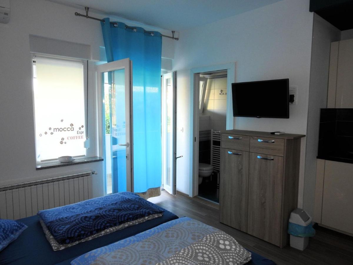 Apartmaji Sobe Zvezda Pobegi Exterior photo